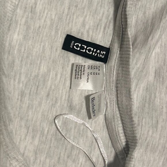 H&M Divided UC-Berkeley T-Shirt - Picture 4 of 4